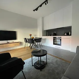 https://domus-centrum-with-free-parking.pula-hotels.org